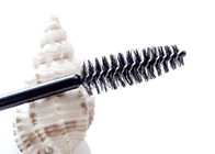 Herramientas cosméticas negras de la belleza de las fibras artificiales del cepillo para las pestañas/las cejas